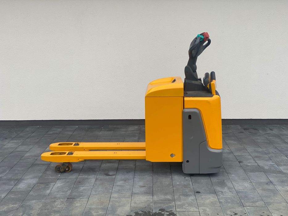 Jungheinrich ERE 120 paleciak wózek paletowy elektryczny 2019r Li-ion