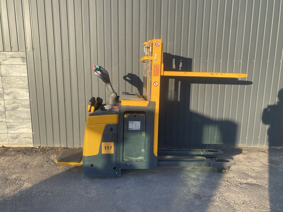 Jungheinrich ERD 220 wózek elektryczny 2000kg podest paletowy unoszący - obrazek 3