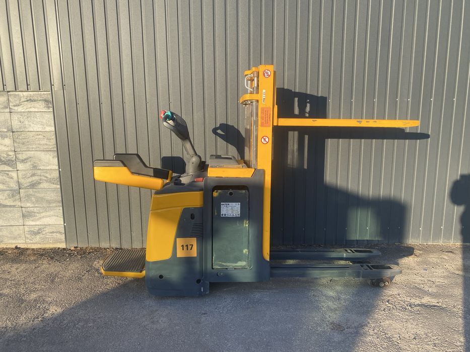 Jungheinrich ERD 220 wózek elektryczny 2000kg podest paletowy unoszący - obrazek 4