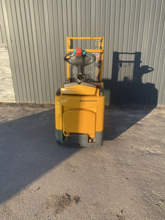 Jungheinrich ERD 220 wózek elektryczny 2000kg podest paletowy unoszący - obrazek 5