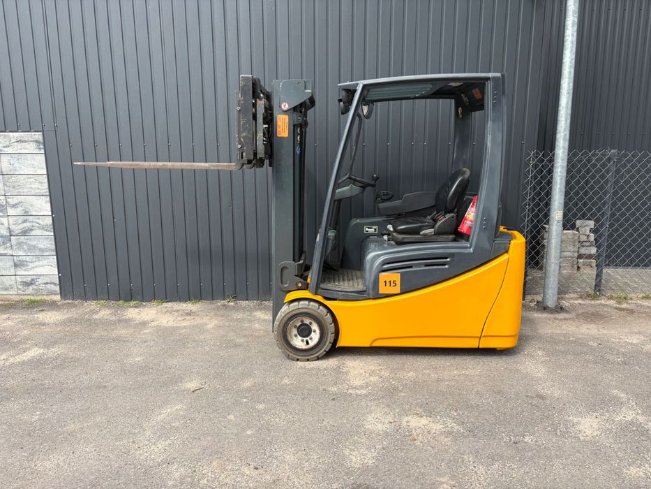 Jungheinrich EFG 220 wózek widłowy elektryczny czołowy 1.85t, 1850 kg 2010r. 48V 750Ah kabina bateria 2023 - obrazek 2