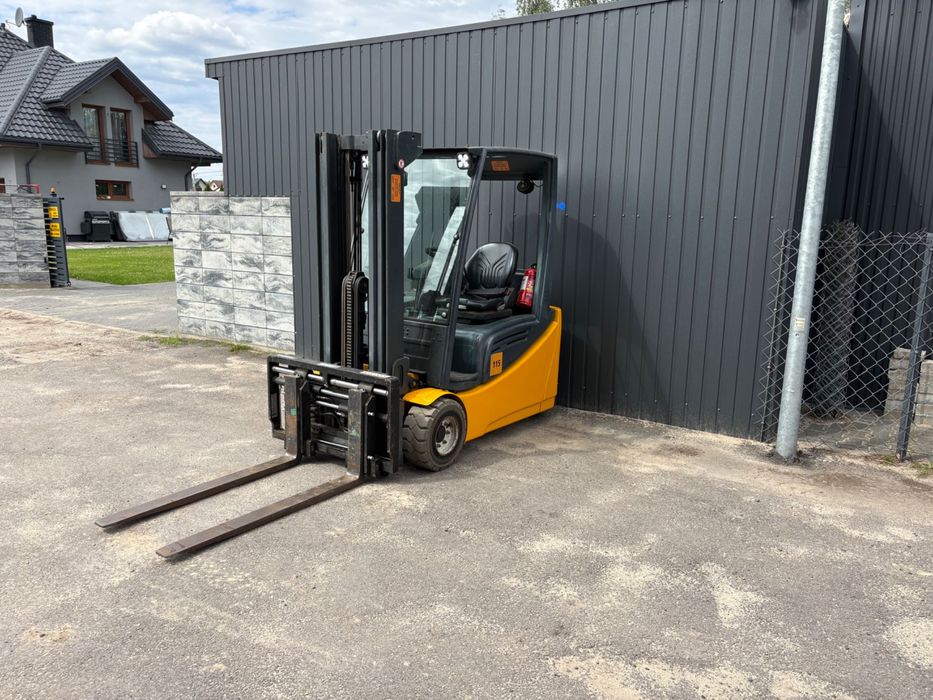 Jungheinrich EFG 220 wózek widłowy elektryczny czołowy 1.85t, 1850 kg 2010r. 48V 750Ah kabina bateria 2023 - obrazek 3